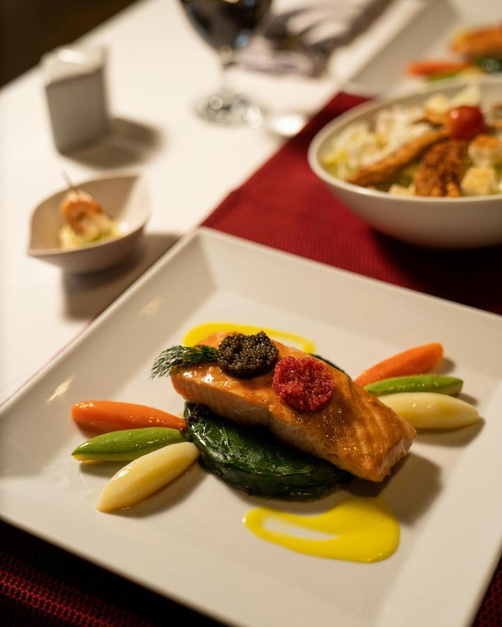 فندق أوشن بلو السخنة عين السخنة المظهر الخارجي الصورة Salmon with caviar