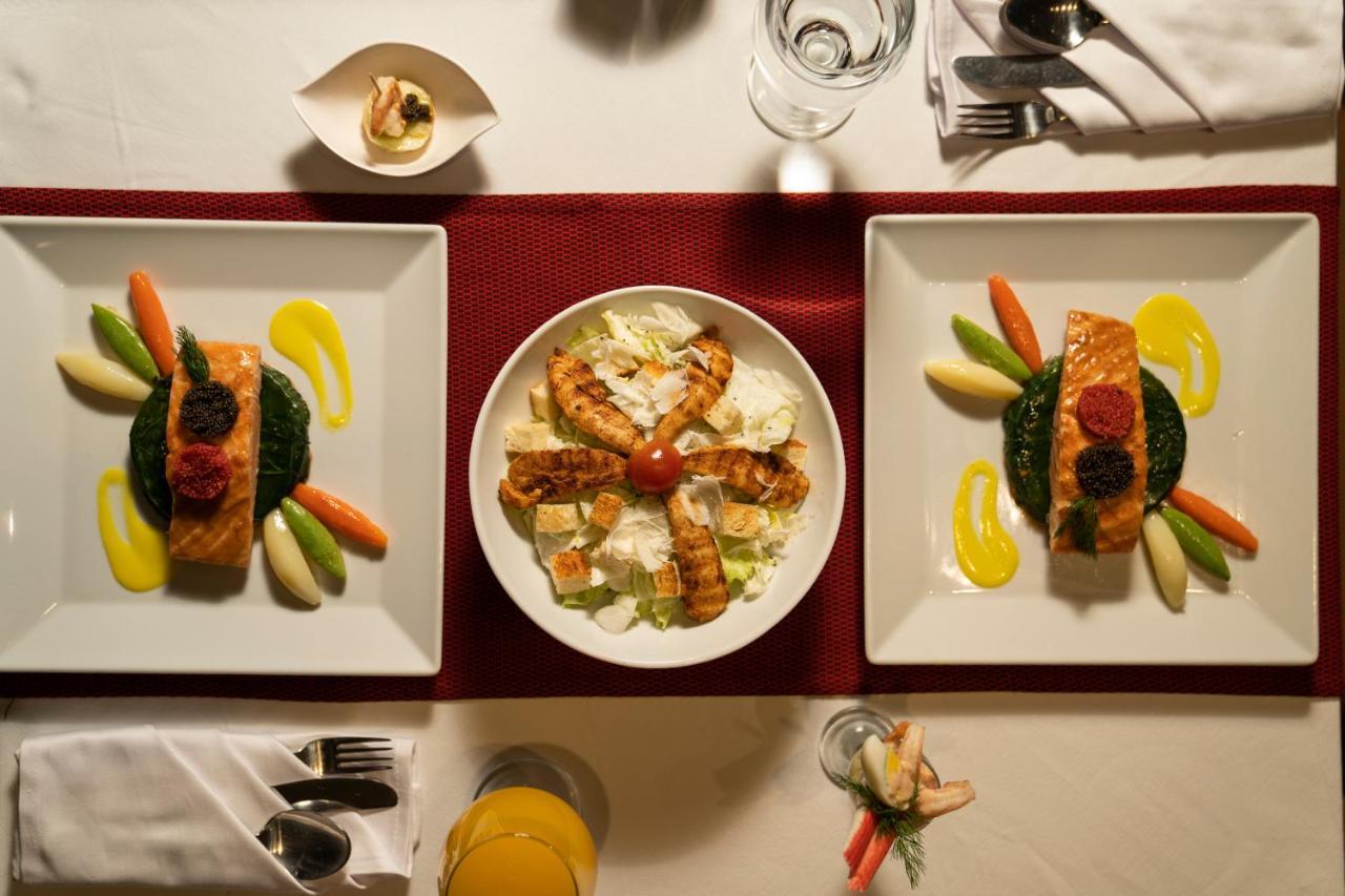فندق أوشن بلو السخنة عين السخنة المظهر الخارجي الصورة A meal prepared by a private chef