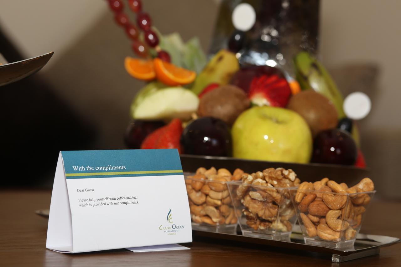 فندق أوشن بلو السخنة عين السخنة المظهر الخارجي الصورة A sign at the reception desk of a hotel