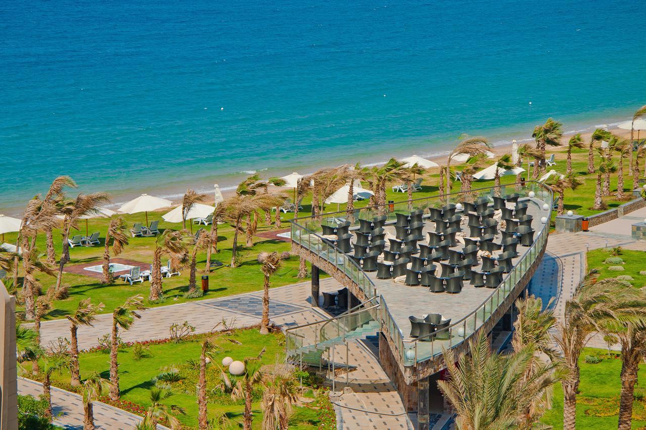 فندق أوشن بلو السخنة عين السخنة المظهر الخارجي الصورة The beach at the resort